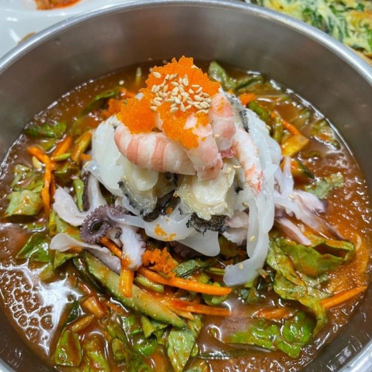성아시