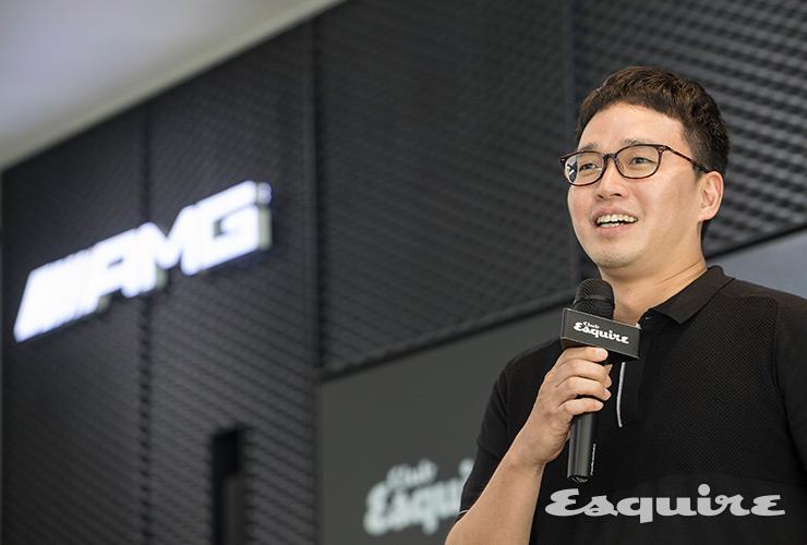 ‘8기통 수제 버거’를 소개할 때 최영환 상무의 눈이 반짝였다. 그의 야심작이기 때문이다.