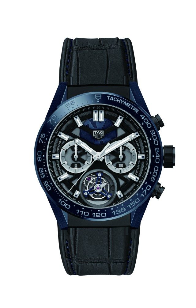 케이스 지름 45mm, 블루 세라믹 케이스, 시·분·초 표시, 크로노그래프, 투르비용, 안감에 고무를 덧댄 매트 블랙 앨리게이터 스트랩. 155개 한정판.