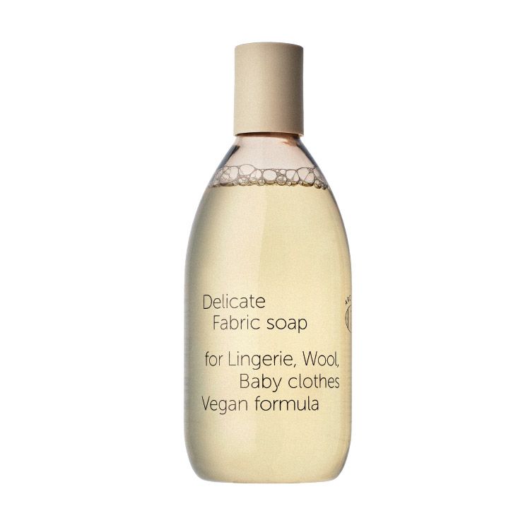 코코넛 오일로 만든 라이프 순 비누 손빨래 세제 500mL/1만2000원 아로마티카.