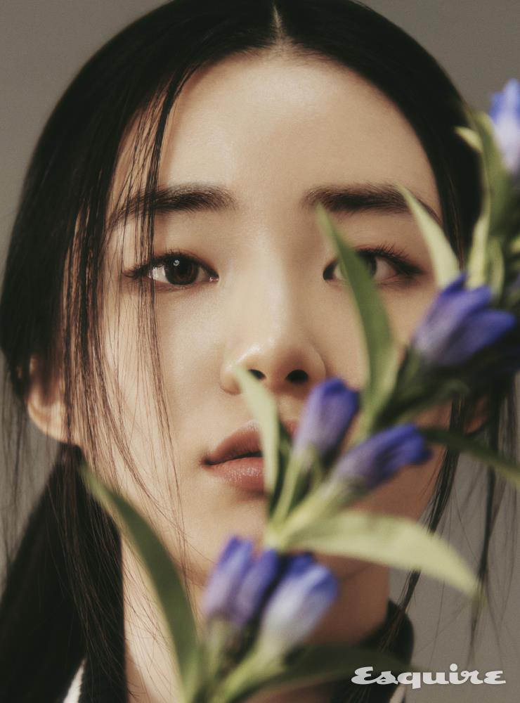 블랙 바서티 재킷 리리.