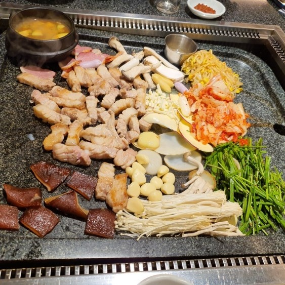 왕돌구이집