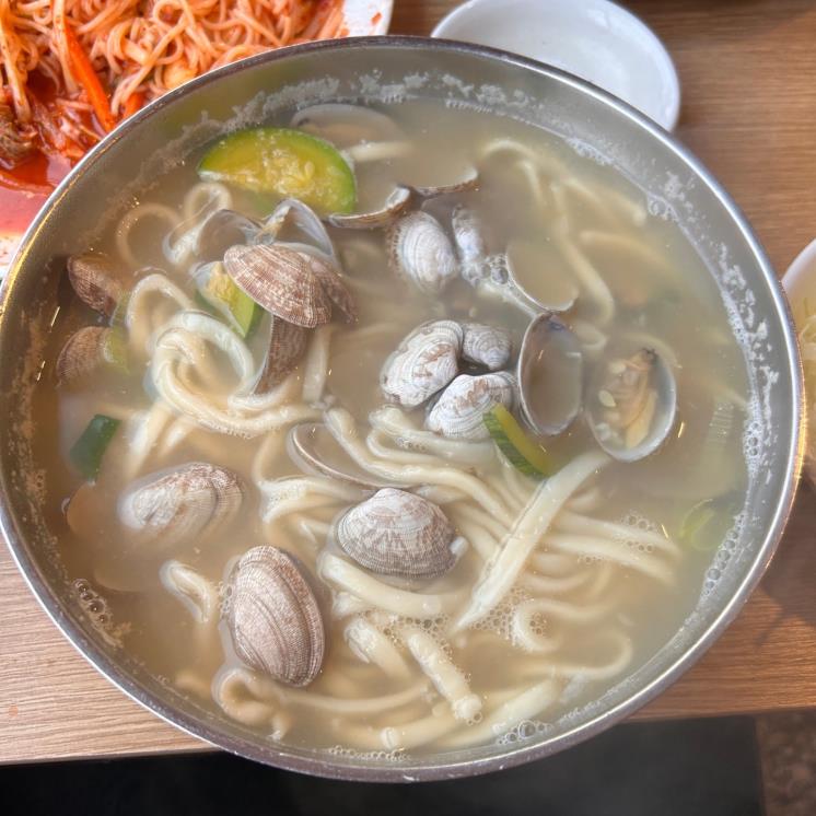 반원칼국수