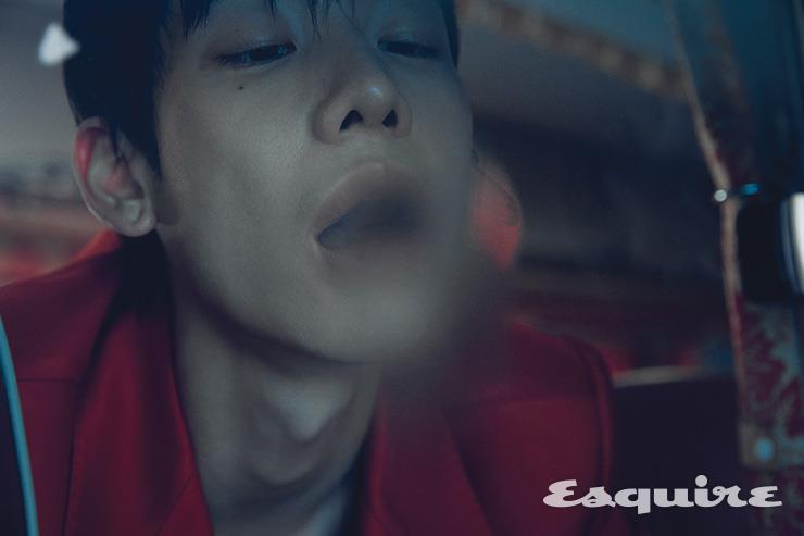 레드 재킷 215만원, 베스트 79만8000원 모두 김서룡.