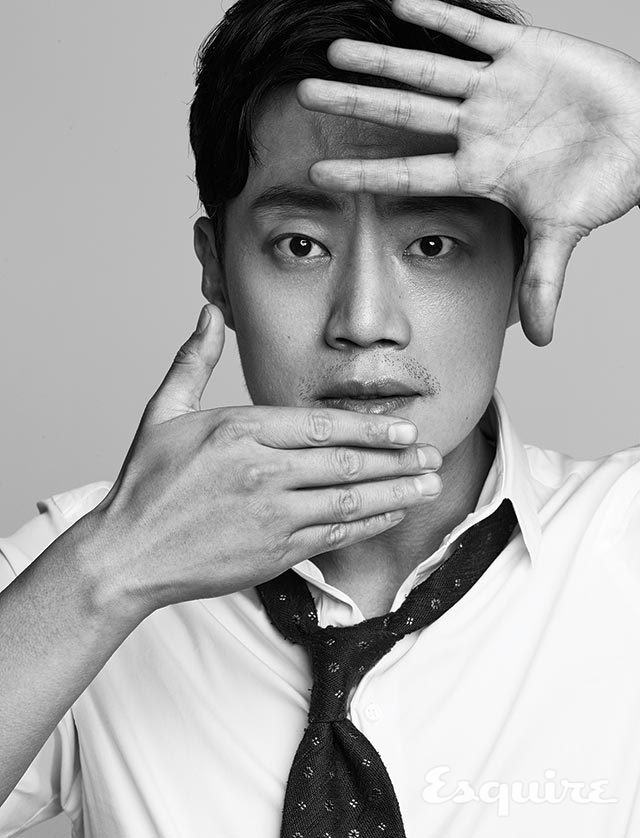 셔츠 조르지오 아르마니. 타이 라르디니.