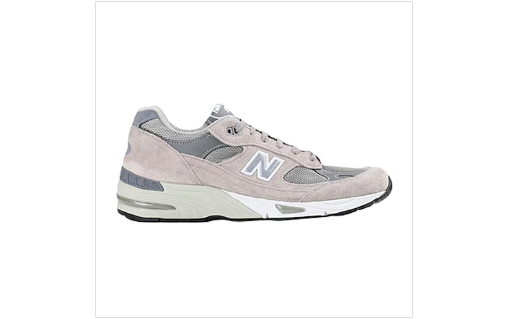 뉴발란스 & 991 스니커즈 $224 USD