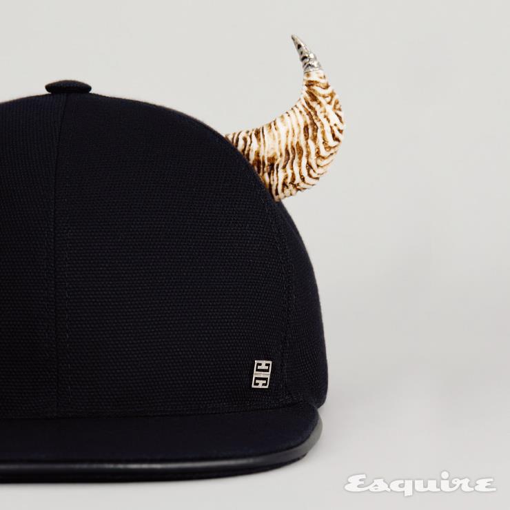 혼 캡 132만5000원 지방시.