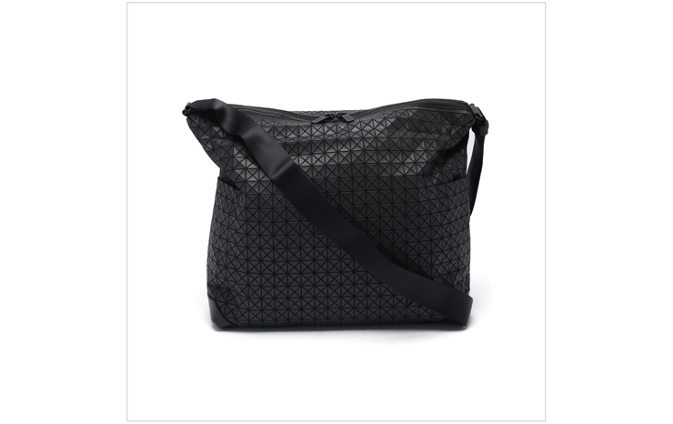 바오바오 이세이미야케 & 커브 코티드 코튼 크로스 보디 백, $926 USD