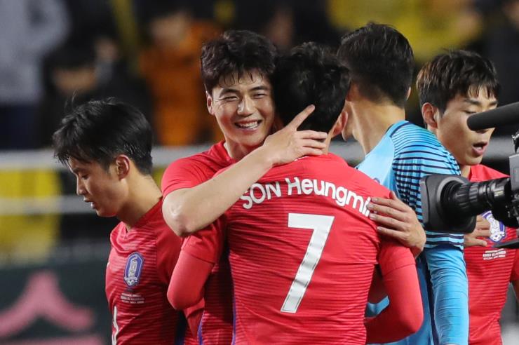 기성용과 같은 레전드 선배가 있었기에 지금의 대표팀 에이스 손흥민도 존재할 수 있었다.