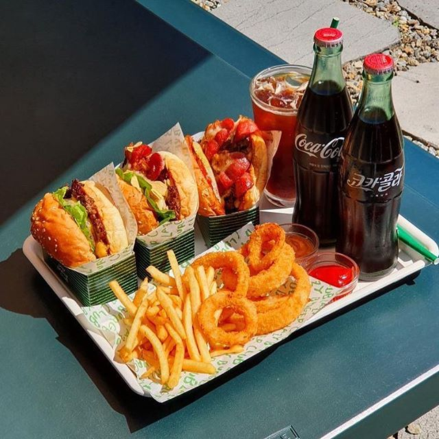 @lazyburgerclub