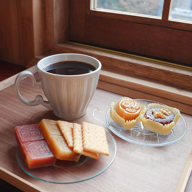 @cafe_stairs_