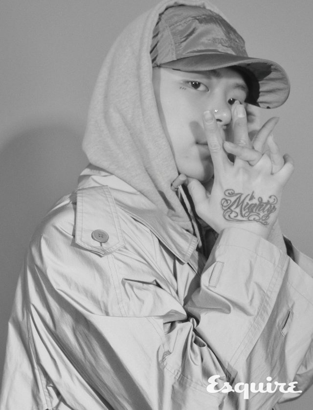 코트 스타일리스트 소장품. 후드 집업 포스트 아카이브 팩션. 모자 스톤 아일랜드.