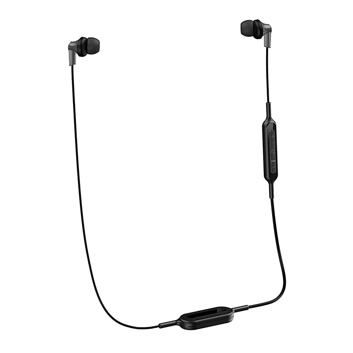 <b>10. 파나소닉 RP-HJE120B</b>
비교적 저렴한 가격대의 파나소닉 역시 무선 이어폰 모델을 보유하고 있다. 블랙, 화이트, 레드, 블루의 4가지 색상의 RP-HJE120B은 묵직한 베이스를 자랑하며, 가볍고 편안한 형태로 구성되어 있다. 배터리 수명은 최장 4시간 20분이다. 7만원대(해외 직구)