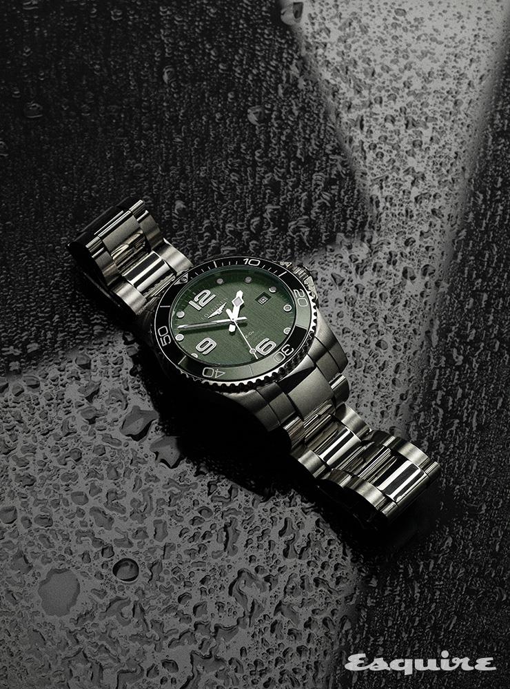 41mm 스틸 케이스의 오토매틱 무브먼트 시계 320만원 론진.