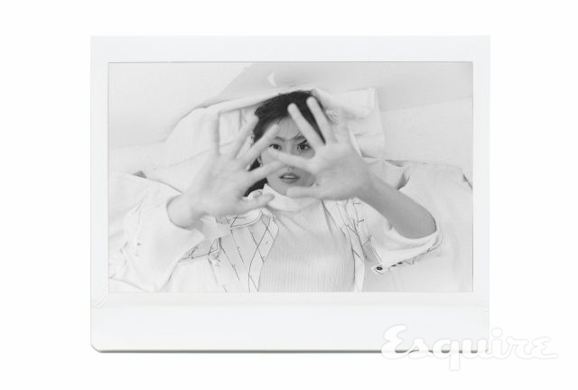 셔츠 레지나표. 귀걸이 엉썽.