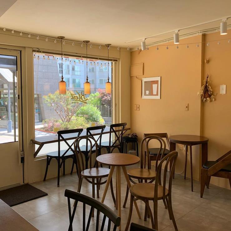 @cafe_blest