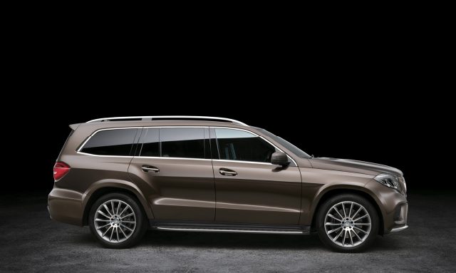 메르세데스-벤츠 GLS 350d 4매틱 - 에스콰이어 Esquire Korea 2017년 2월호