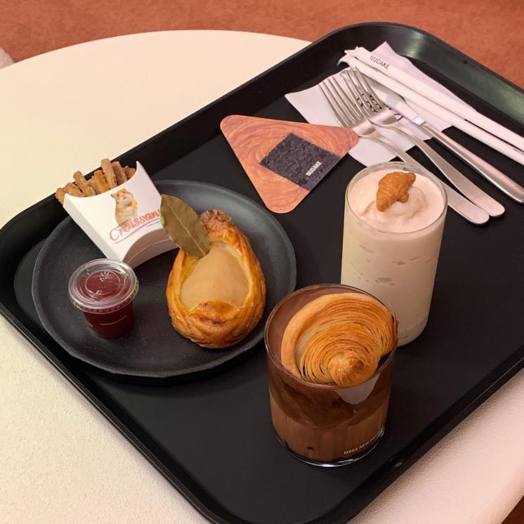 누데이크 신사