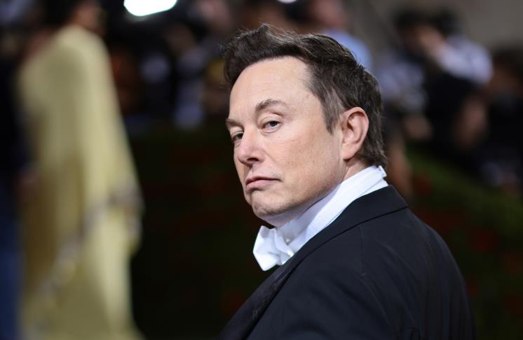 NEW YORK, NEW YORK - MAY 02: Elon Musk attends The 2022 Met Gala Celebrating ″In America: An Anthology of Fashion″ at The Metropolitan Museum of Art on May 02, 2022 in New York City. (Photo by Dimitrios Kambouris/Getty Images for The Met Museum/Vogue)