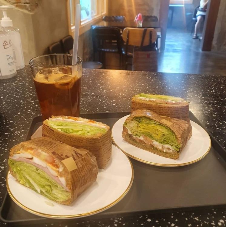 @redroof_coffee