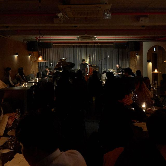 @positive_zero_lounge