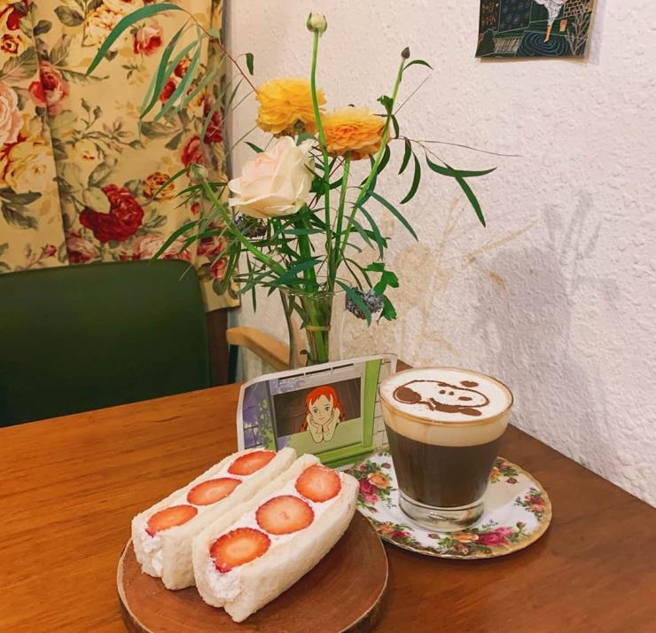칠이공구 @cafe7209