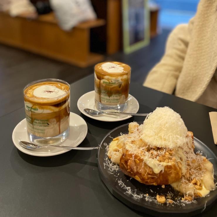 @portrait_coffeebar