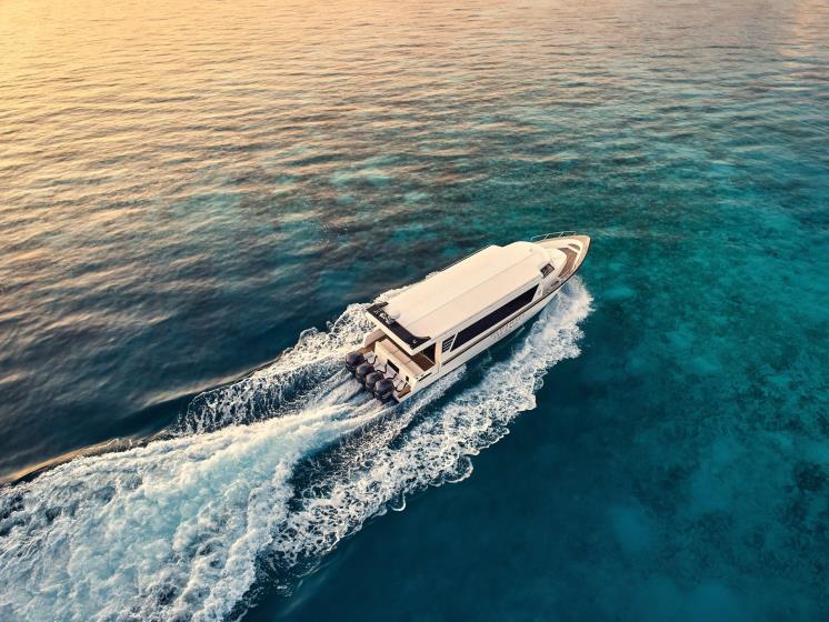 Jumeirah Maldives - Luxury Speedboat Aerial