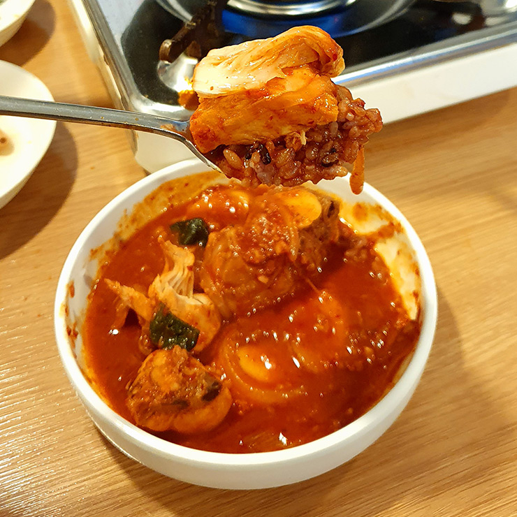 청자 매운 갈비찜