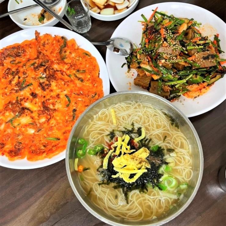 체부동잔치집