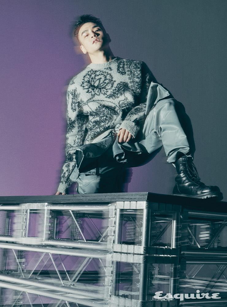 패턴 니트 MSGM. 팬츠 써저리. 레이스업 부츠 후망.