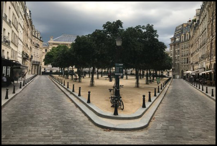 LOUIS VUITTON AT PLACE DAUPHINE, PARIS