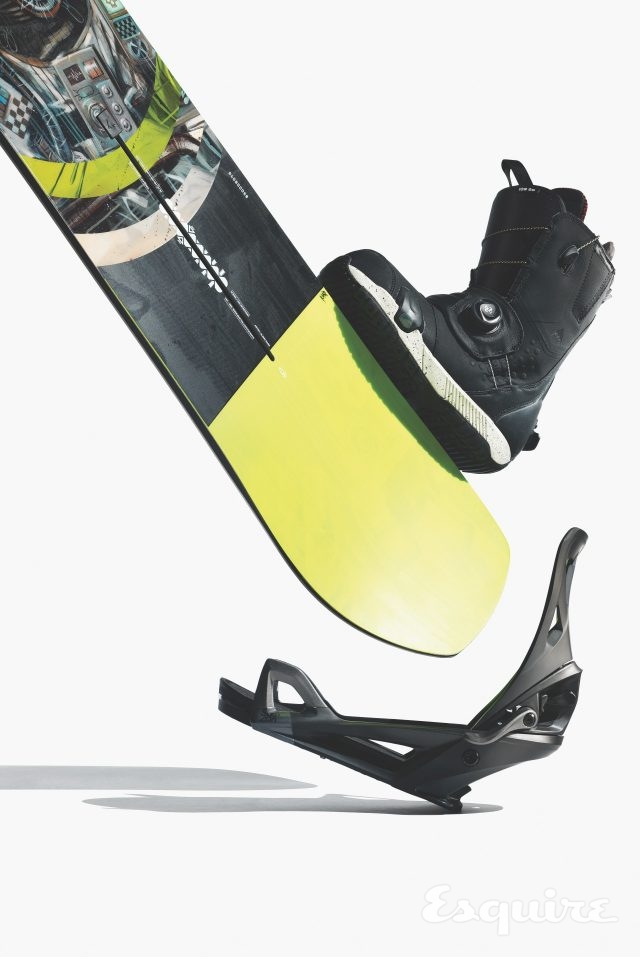 데크 파라마운트 스노보드 67만1000원, 부츠 스텝온 이온 부츠 74만8000원, 바인딩 스텝온 이온 바인딩 41만8000원 모두 버튼(www.burton.com).