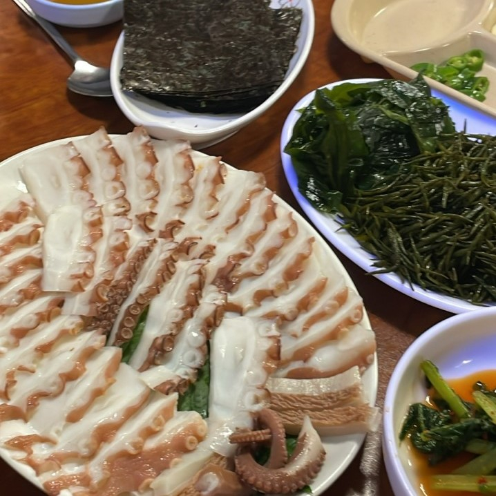 돌곰네