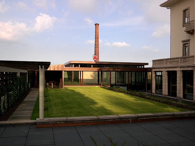 제냐의 고향 - 에스콰이어