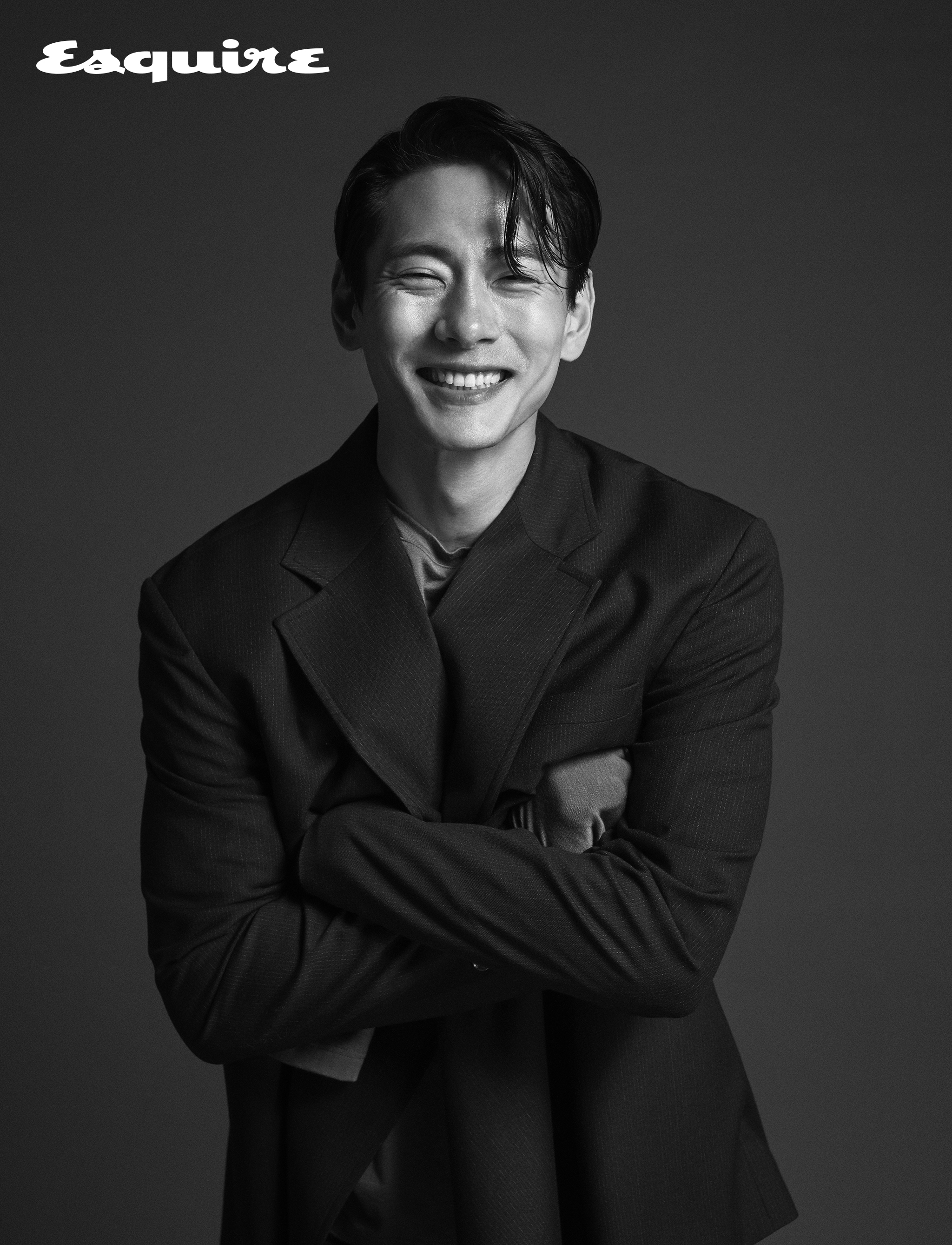 재킷, 티셔츠 모두 오디너리 피플.