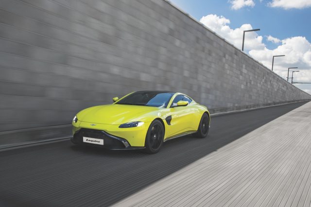 ASTON MARTIN VANTAGE엔진 4.0L V8 트윈 터보 | 최고 출력 510마력 | 최대 토크 69.8kg·m | 변속기 자동 8단 | 구동 방식 RWD | 복합 연비 9.7km/L | 크기 4465×1941×1273mm | 가격 1억9800만원부터