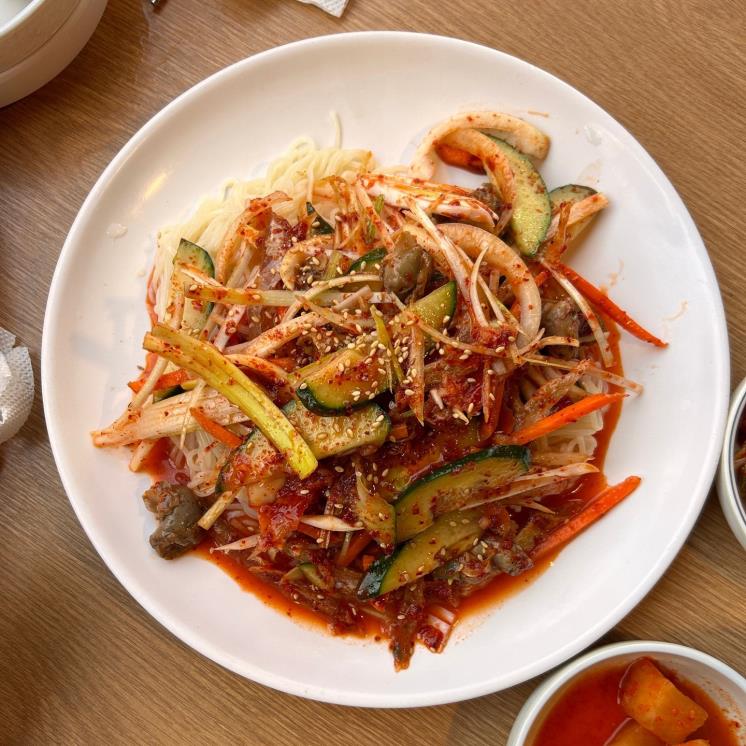 반원칼국수