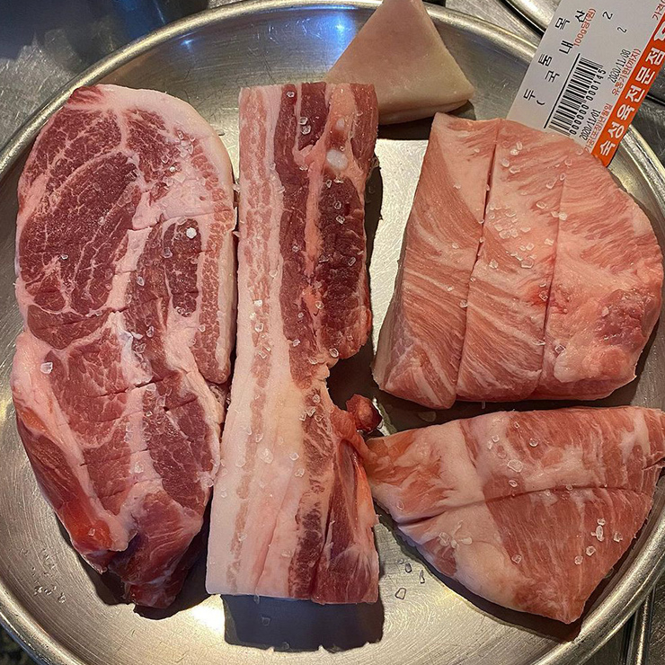 두툼