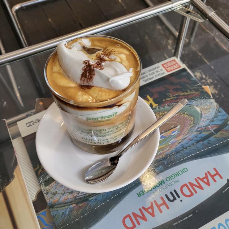 @portrait_coffeebar