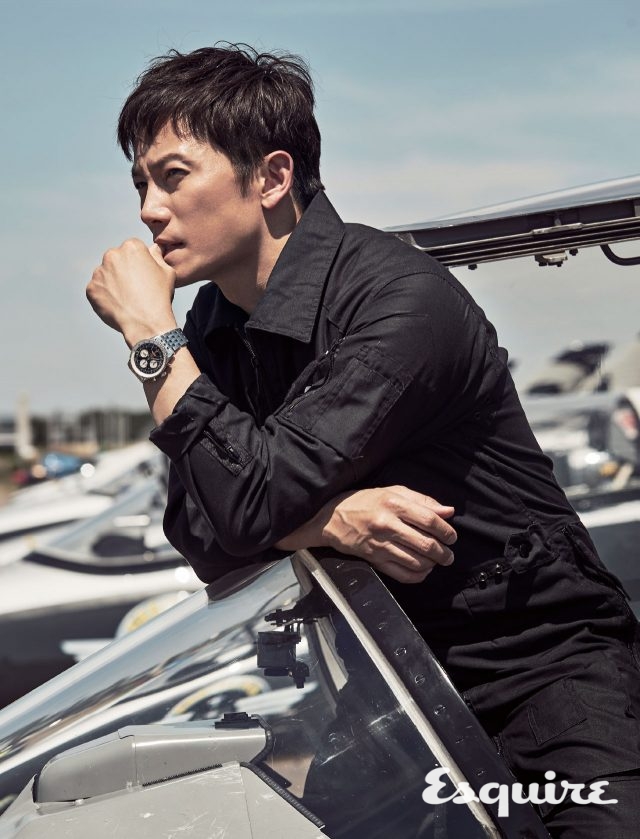 지성, BREITLING - 에스콰이어