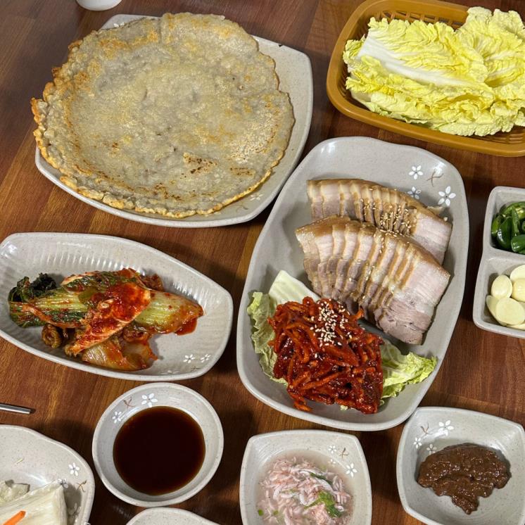 숲속의 빈터 방동 막국수