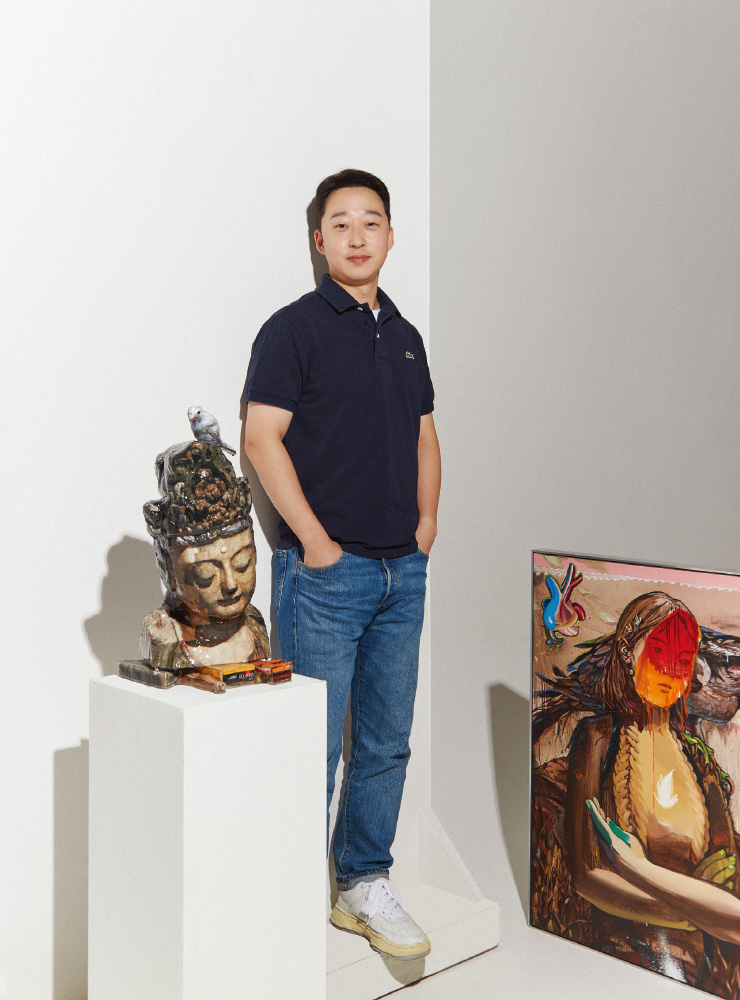 (좌) 권오상, ‘Buddha & Bird’, 2013-2022 (우) 정수정, ‘Tronie#4 Hawking’, 2021.