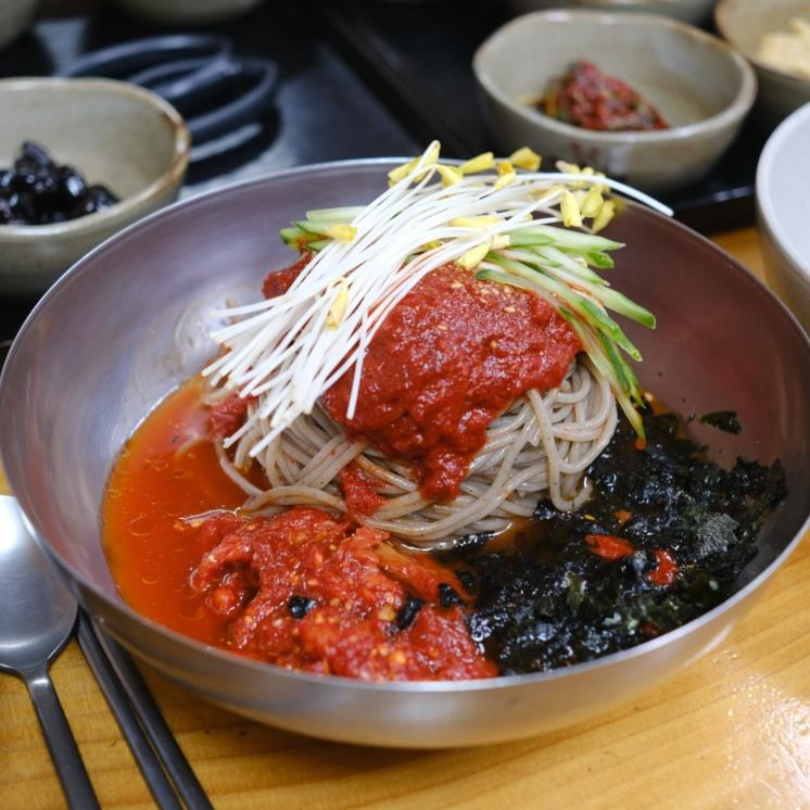 메밀촌막국수