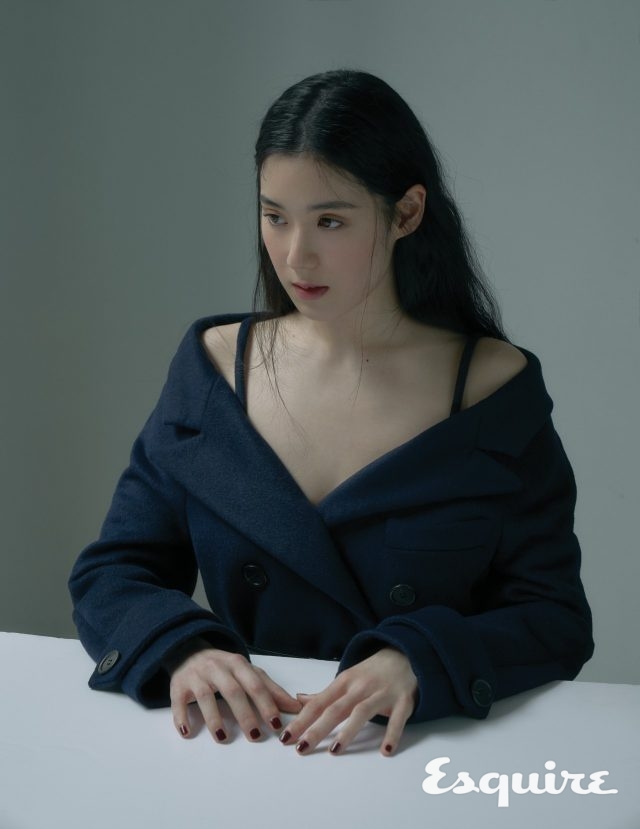 네이비 오프숄더 코트 프라다.