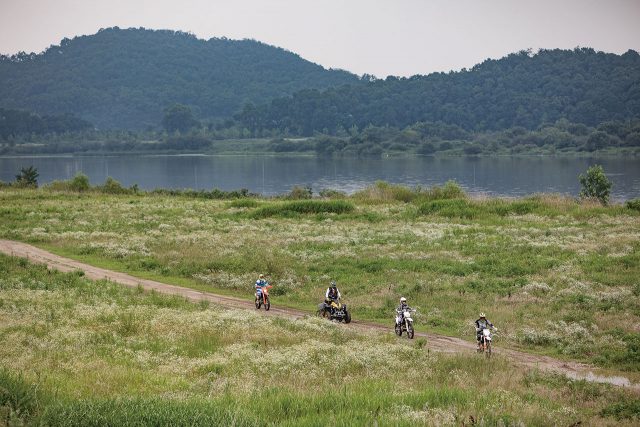 엔듀로 바이크 - 에스콰이어