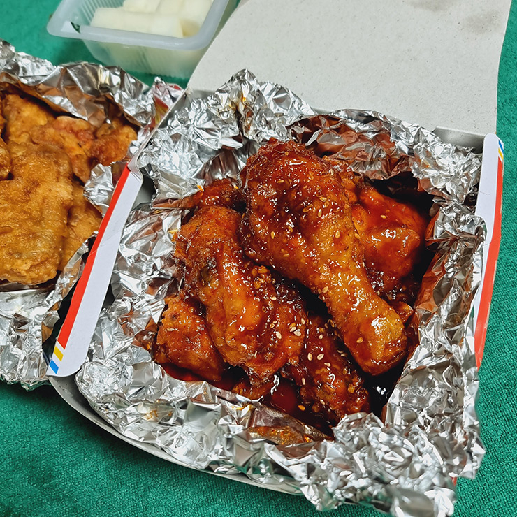 뽀빠이치킨과 호남닭집