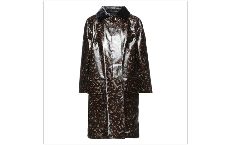 조르지오 아르마니 & 레인코트, $703 USD