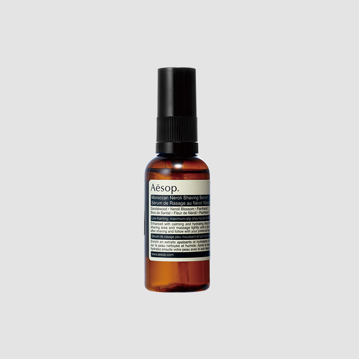 보태닉 추출물이 피부 진정을 돕는다. 모로칸 네롤리 쉐이빙 세럼 60mL/4만5000원 이솝.