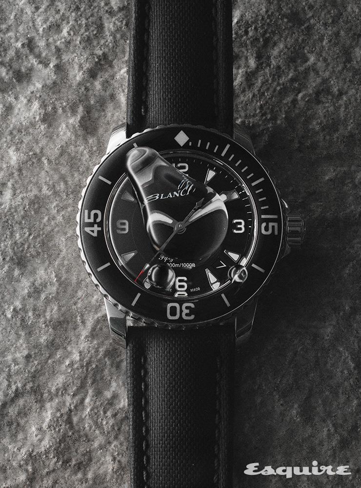 45mm 스틸 케이스의 오토매틱 무브먼트 시계 1700만원대 블랑팡.